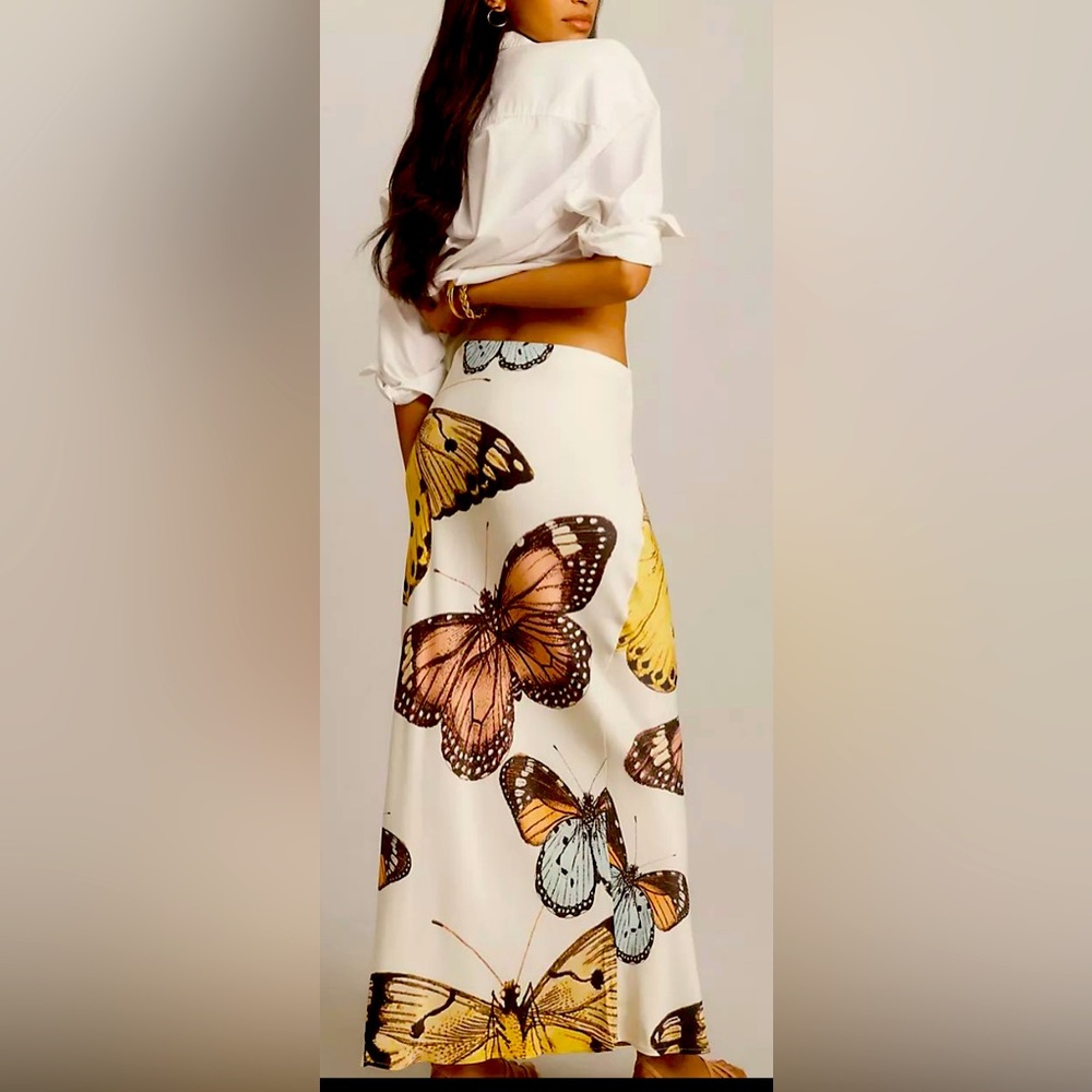 Anthropology Tilda slip on maxi skirt with butterfly print. Stretchy waist. Sz L